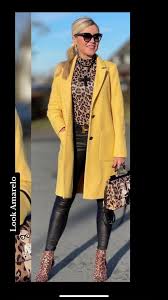 look-com-blazer-amarelo-feminino