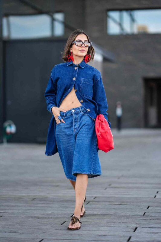 look-camisa-jeans-feminino