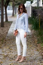 look-azul-e-branco-feminino