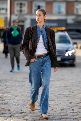 look-camisa-jeans-feminino