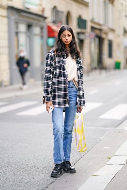 look-com-camisa-xadrez-feminino