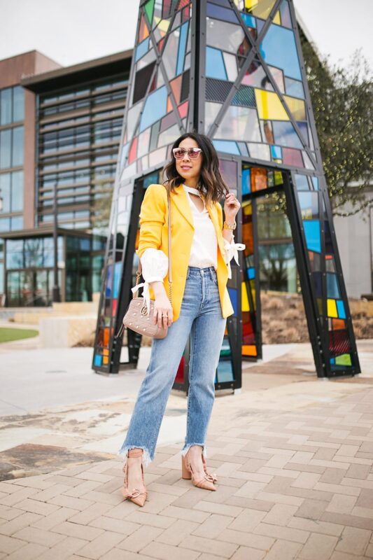 look-com-blazer-amarelo-feminino