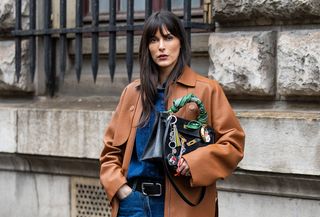 look-camisa-jeans-feminino