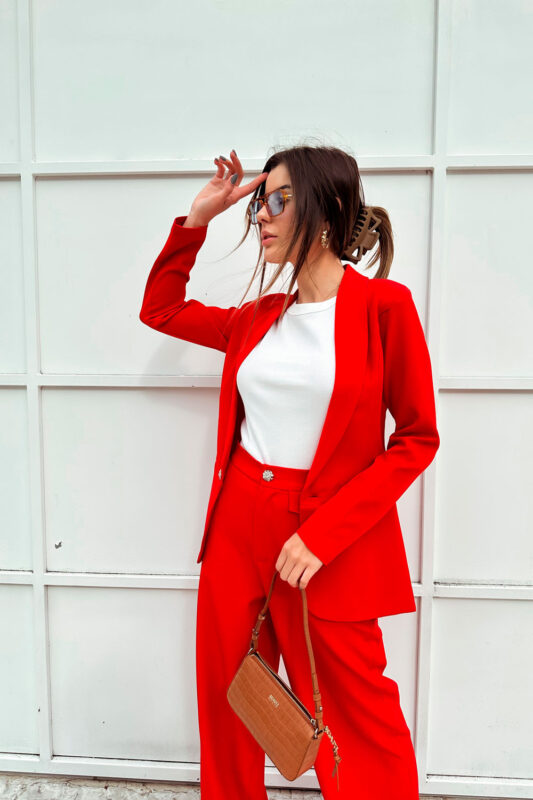 looks-com-blazer-vermelho-feminino