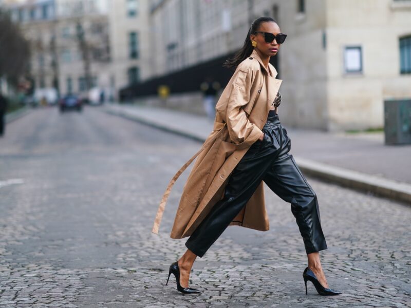 look-com-trench-coat-feminino