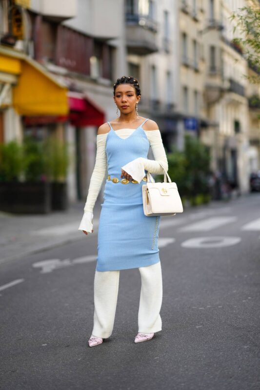 look-azul-e-branco-feminino