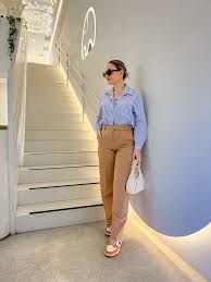 look-azul-e-branco-feminino