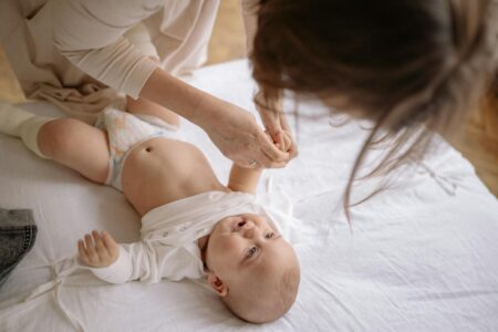 Os produtos indispensáveis para cuidados com bebês e crianças