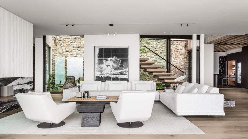 estilo minimalista con patio ajardinado ...