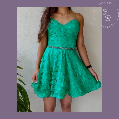 Vestido verde, curto, com renda, para ...
